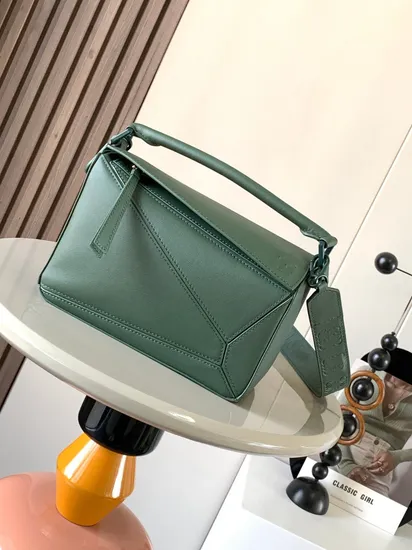 19 Yrs Cutsomized Crossbody Mini Polyester Sling for Man Waist Shoulder Bum Climbing Mobile Phone Bags Hiking Sport Men Small Cross Body Belt Cotton Chest Bag 